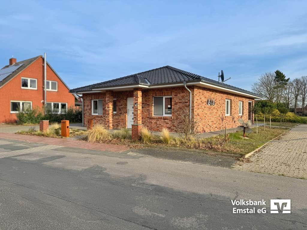 Immobilie in Sustrum - Alles auf einer Ebene: Komfortabler Bungalow mit Terrasse & Carport - Bild 3