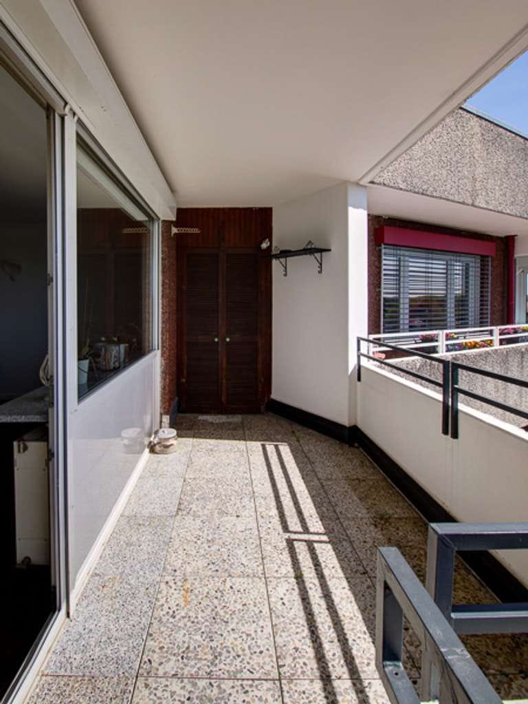 Immobilie in Schwentinental - Großzügige 4-Zimmer-Wohnung mit sonnigem Balkon und 2 Stellplätzen - Bild 2