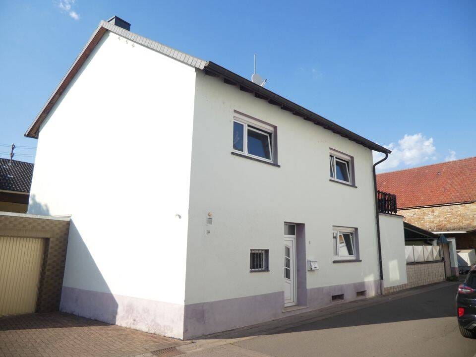 Immobilie in Mauchenheim - Ruhig gelegen und voller Möglichkeiten: Großes Haus mit Potenzial in Mauchenheim! - Bild 0