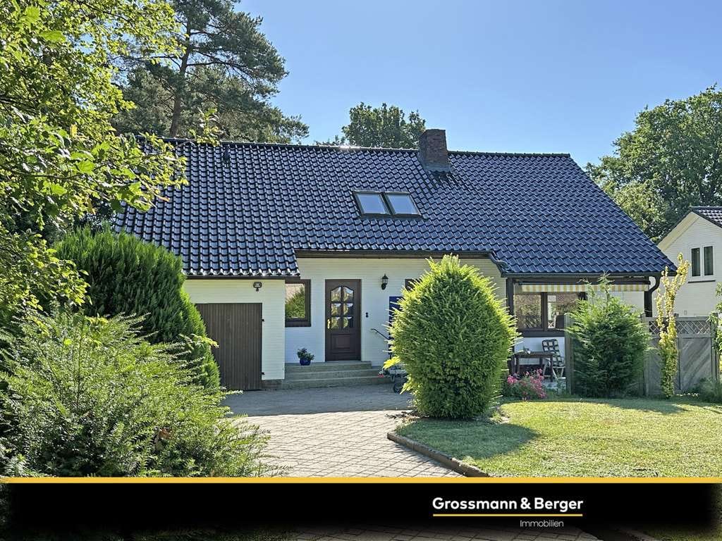 Immobilie in Ammersbek - Einfamilienhaus mit Charakter und Potenzial - Bild 0