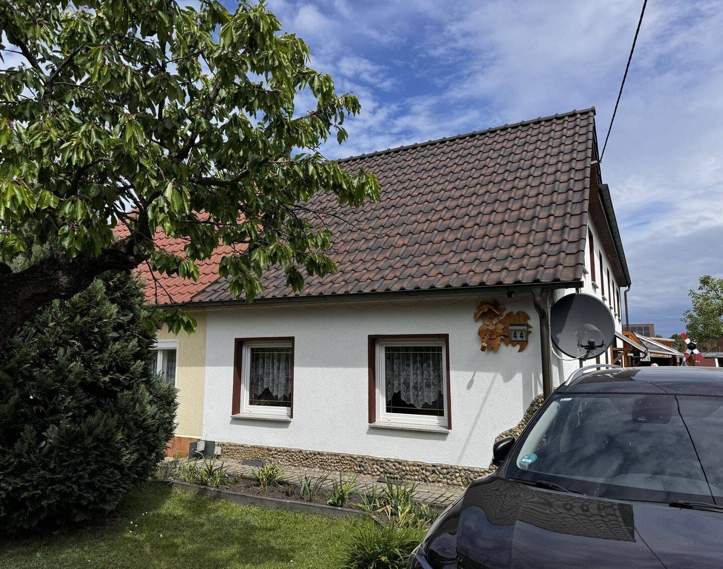 Immobilie in Lauta - Doppelhaushälfte mit Garten + Garage + Werkstatt und viel Platz in Lauta - Bild 1