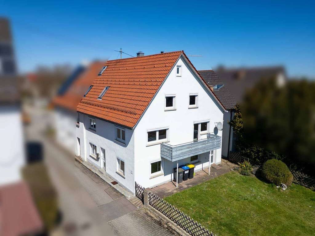 Immobilie in Heroldstatt - Charmante Doppelhaushälfte mit großem Potenzial in ruhiger Lage - Bild 0