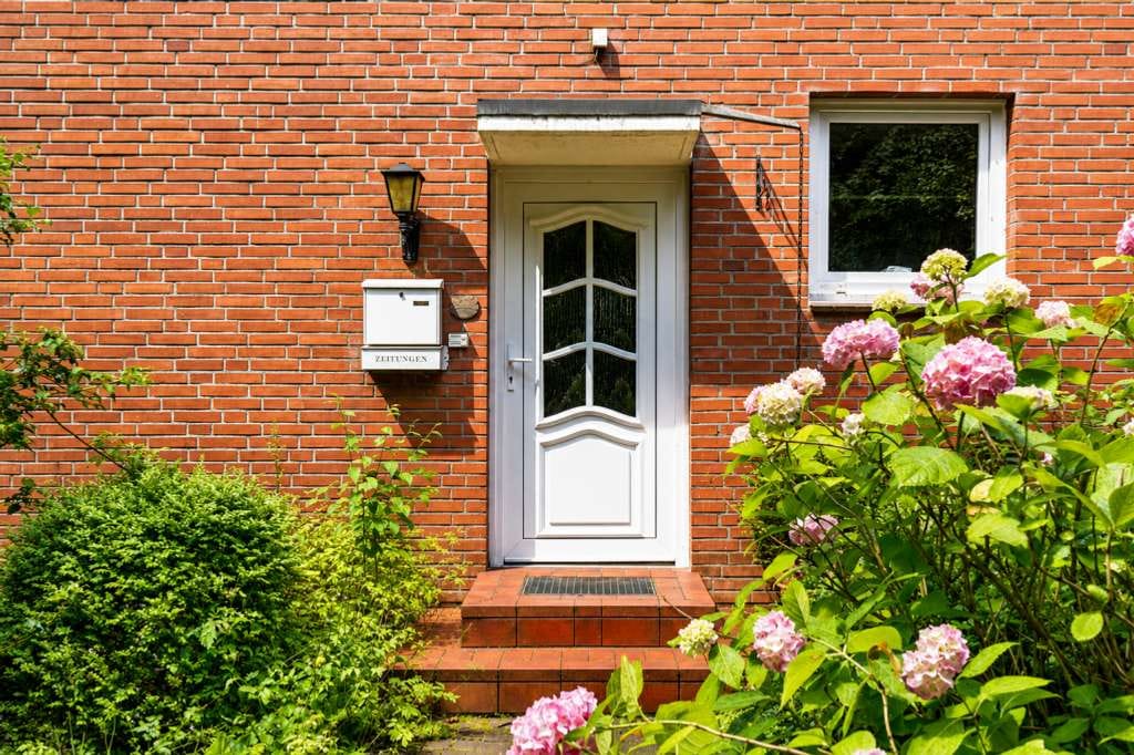 Immobilie in Selent - Reihenendhaus mit viel Potenzial in ruhiger Lage nahe der historischen Blomenburg in Selent - Bild 0
