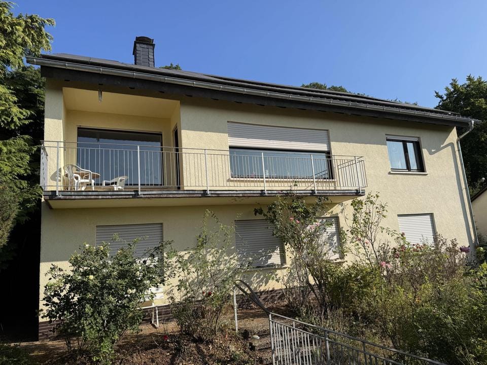 Immobilie in Weimar (Lahn) - Großes Haus mit Fernblick für die ganze Familie inkl. ELW! - Bild 0