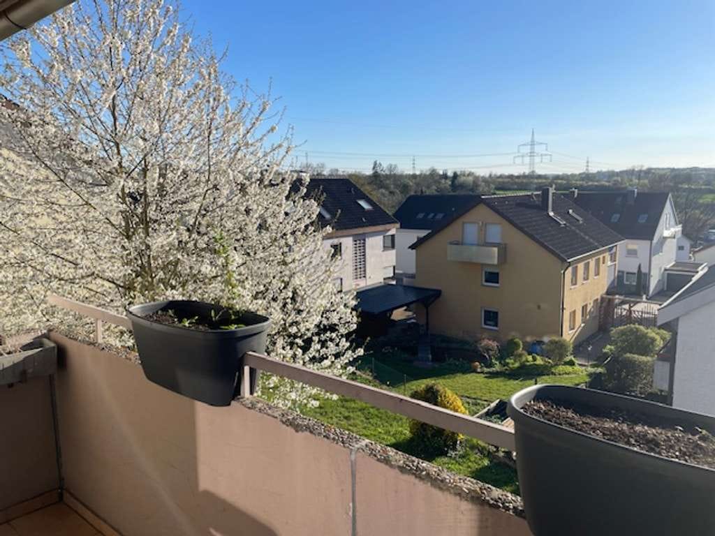 Immobilie in Wendlingen am Neckar - Vorteil durch Erbbaurecht- lassen Sie sich beraten! 3-Zi.-ETW in Wendlingen mit Balkon und EBK! - Bild 0