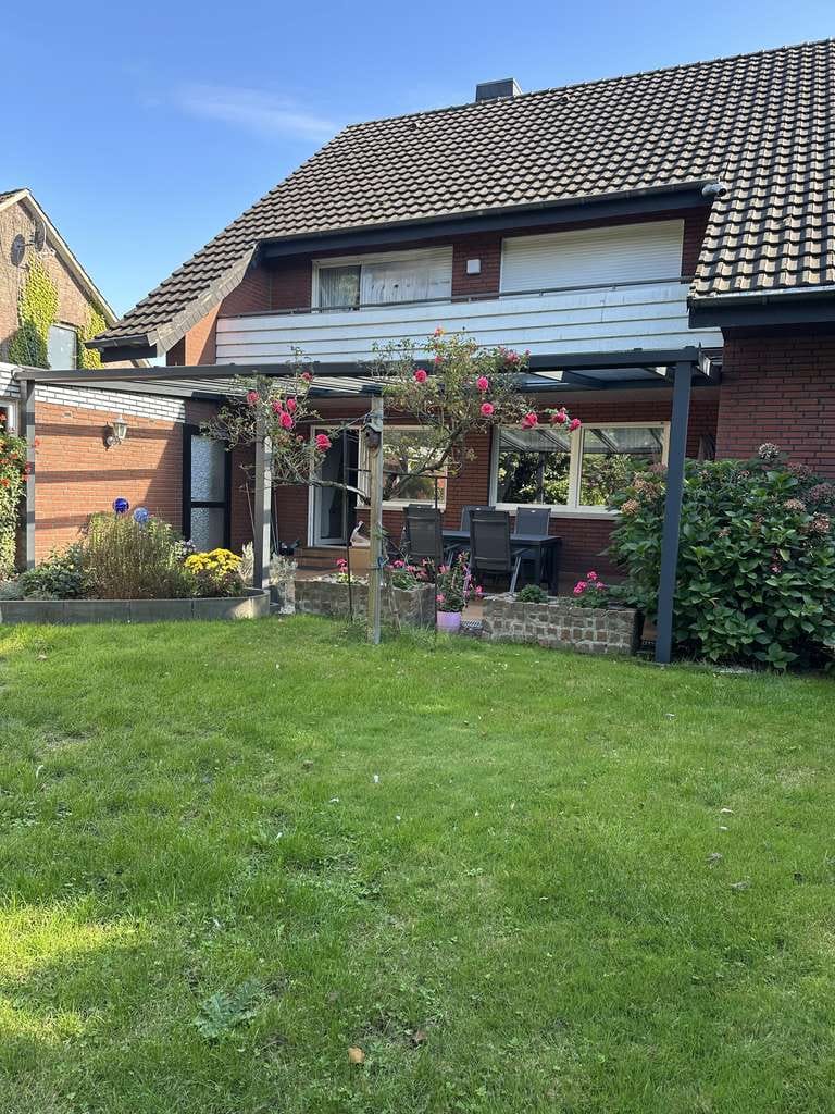 Immobilie in Gronau - Sehr geräumiges Einfamilienhaus mit Einliegerwohnung, Vollkeller & Garage in guter Wohnlage von Epe - Bild 3