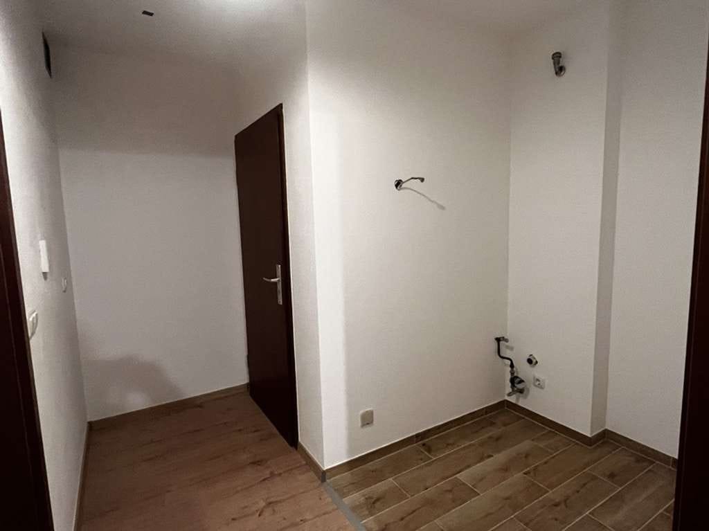 Immobilie in Bad Staffelstein - RENOVIERTE ERDGESCHOSSWOHNUNG MIT TG-STELLPLATZ - Bild 2