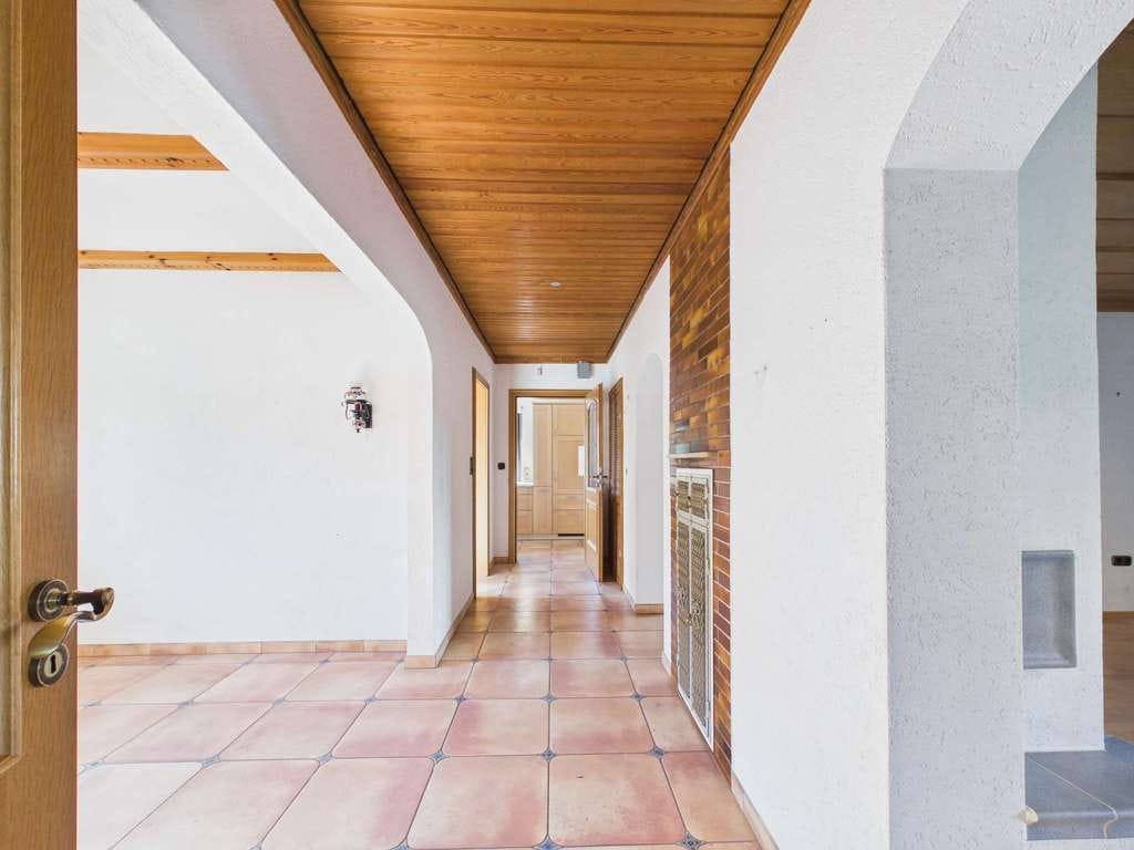 Immobilie in Hebertshausen - SITULI: Geräumiges Zweifamilienhaus mit viel Potenzial in Hebertshausen - Bild 1