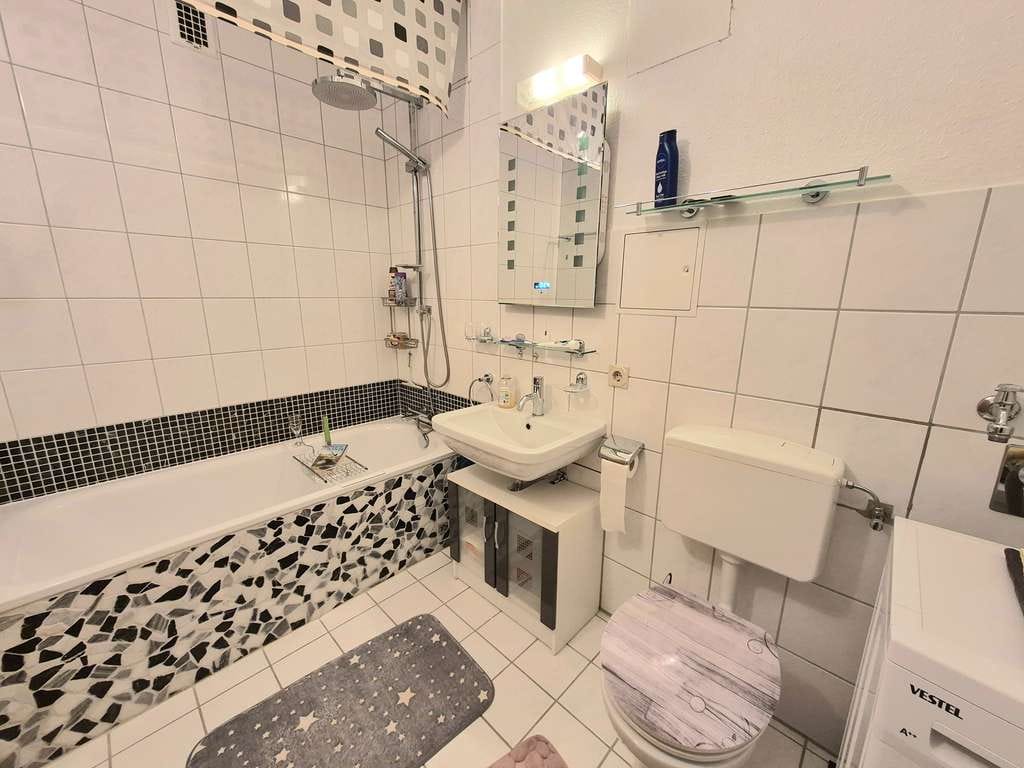 Immobilie in Landstuhl - Großzügige 4,5-Zimmer-Eigentumswohnung in Landstuhl-Atzel - Bild 1