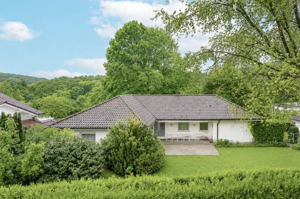 Immobilie in Wachtberg - Großzügiges und familienfreundliches
Wohnen im Grünen - Bild 0
