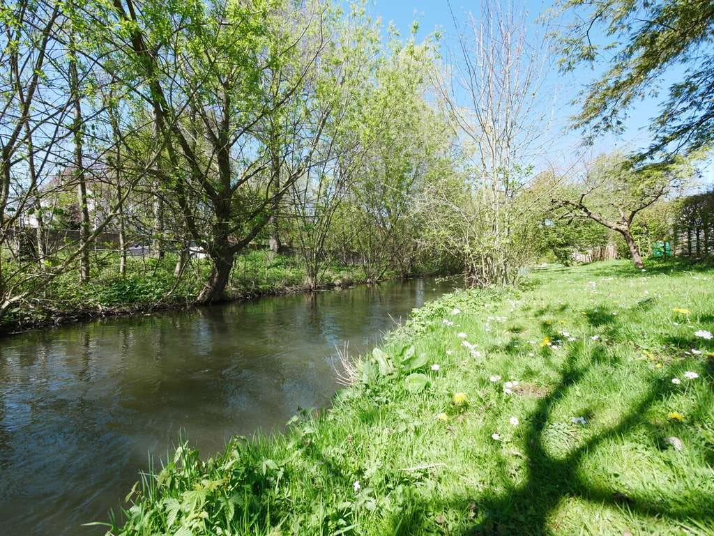 Immobilie in Büren - Seltene Gelegenheit: Zweifamilienhaus in idyllischer Bachlage von Büren - Bild 3