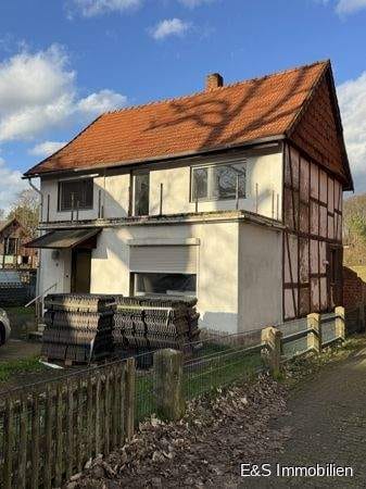 Immobilie in Kalefeld - Teilsaniertes Einfamilienhaus! - Bild 1