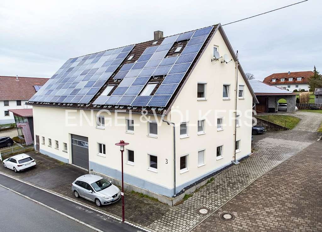Immobilie in Allmannsweiler - Gepflegtes Mehrfamilienhaus mit attraktiven Lagerflächen - Bild 0