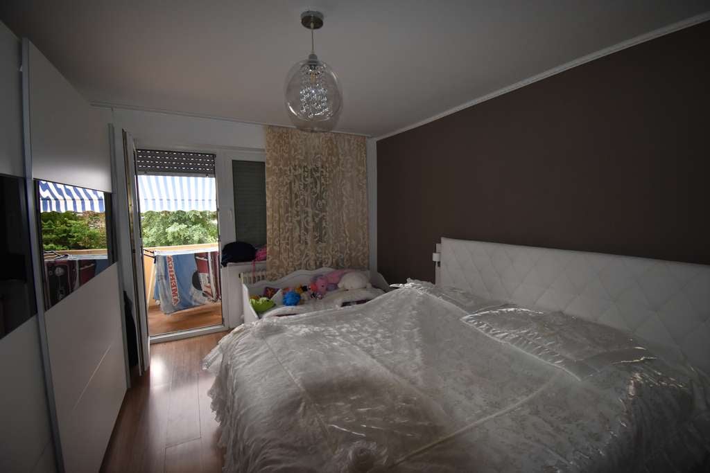 Immobilie in Gernsbach - ** Provisionsfrei für den Käufer ** Großzügige Wohnung / aktuell vermietet - Bild 1