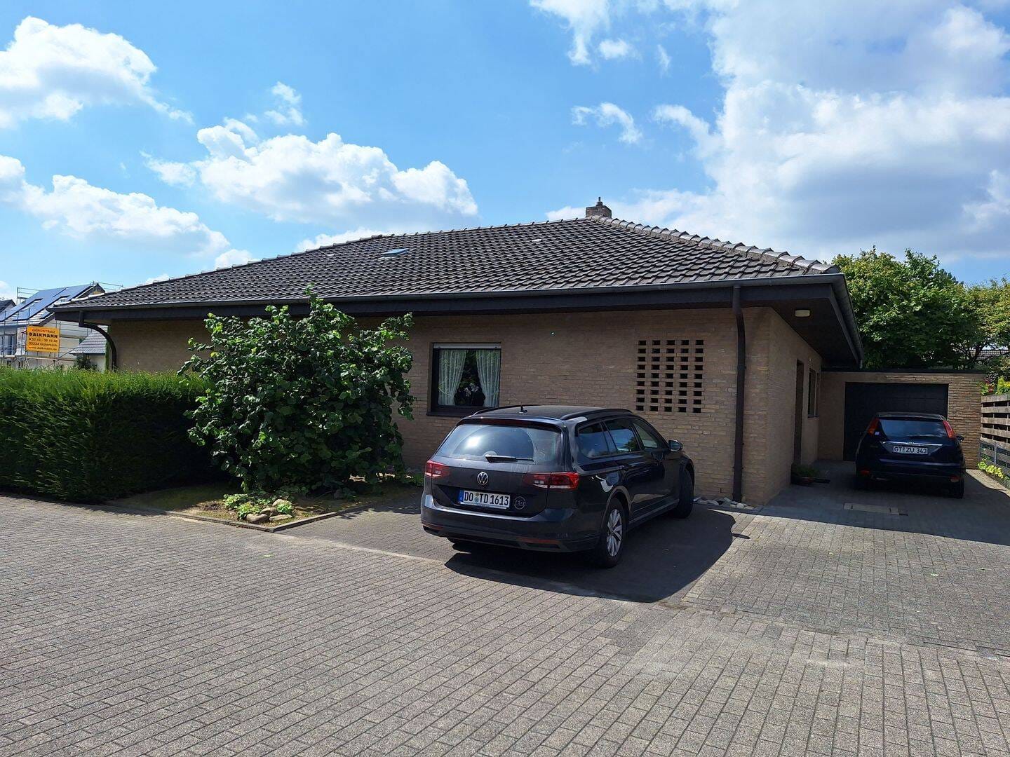 Immobilie in Rheda-Wiedenbrück - Rheda |großzügiger, mod.-bed. teilunterkellerter Winkelbungalow | Zufahrt | Garten | Garage | Entwicklunsgpotenzial - Bild 4