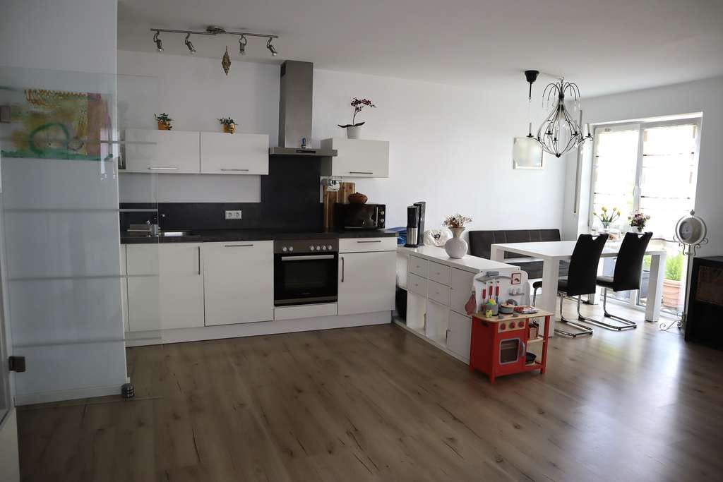 Immobilie in Abstatt - Moderne Erdgeschosswohnung mit Terrasse, Garten & exzellenter Energieeffizienz - Bild 4