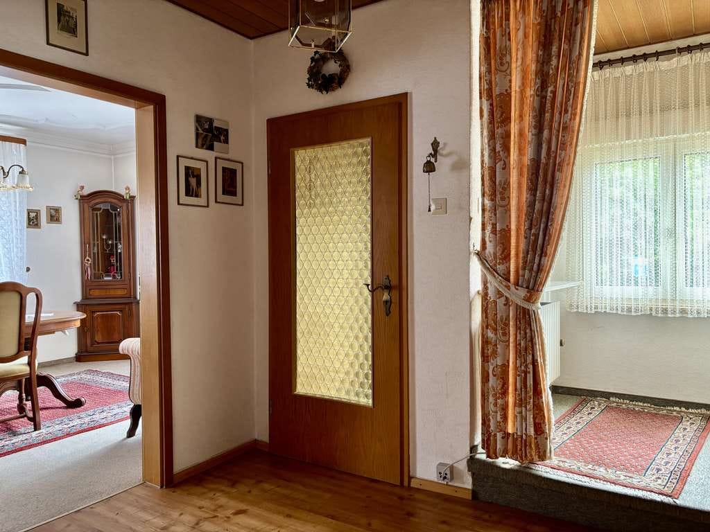 Immobilie in Ötigheim - Stilvolles Einfamilienhaus mit klassischer Architektur in attraktiver Lage von Ötigheim - Bild 4
