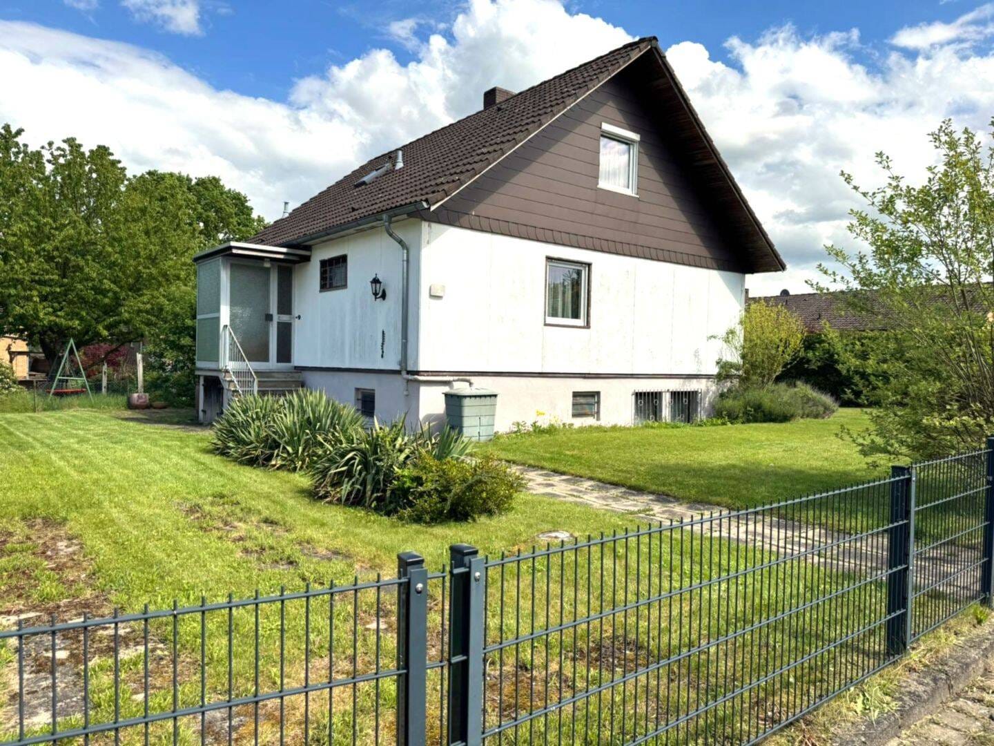 Immobilie in Diekholzen - Familienfreundliches Einfamilienhaus mit  großem Garten und vielseitigem Potenzial in  Barienrode - Bild 1