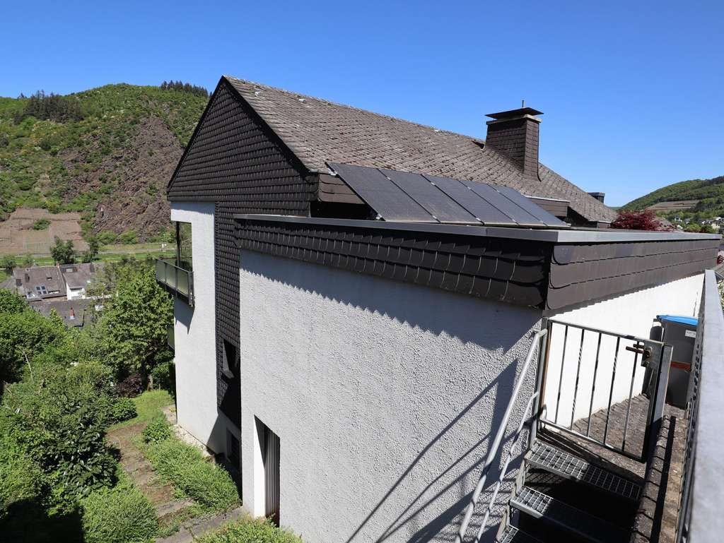 Immobilie in Cochem - Großzügiges Einfamilienwohnhaus mit Moselblick in ruhiger Wohnlage - Bild 3