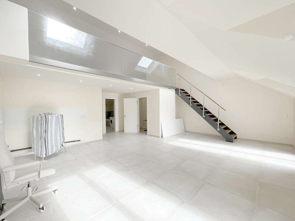 Immobilie in Icking - Helle neue 2,5 Zi.-Dachgeschoss-Maisonette-Whg. mit Süd-Balkon an der Floßlände von Wolfratshausen - Bild 4