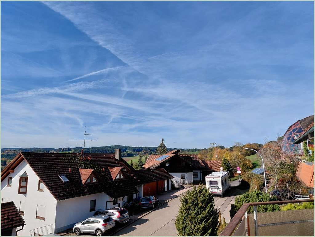 Immobilie in Haiterbach - Ihr Logenplatz im Grünen   4-ZW, Terrasse, Garten, Fernblick in Haiterbach-Oberschwandorf - Bild 2