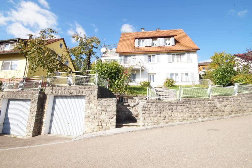 Immobilie in Braunsbach - Dreifamilienhaus in Aussichtslage von Braunsbach zu verkaufen! - Bild 0
