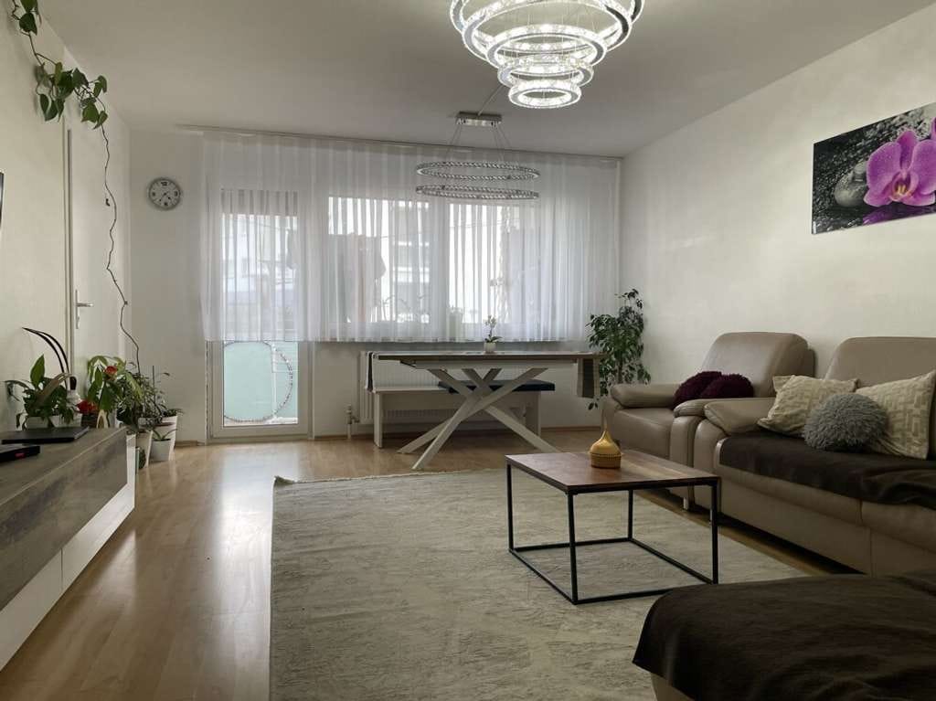 Immobilie in Erdmannhausen - Kapitalanlage mit ca. 3,8% Rendite: Helle 4-Zimmerwohnung mit Balkon und Stellplatz in S-Bahn-Nähe - Bild 0