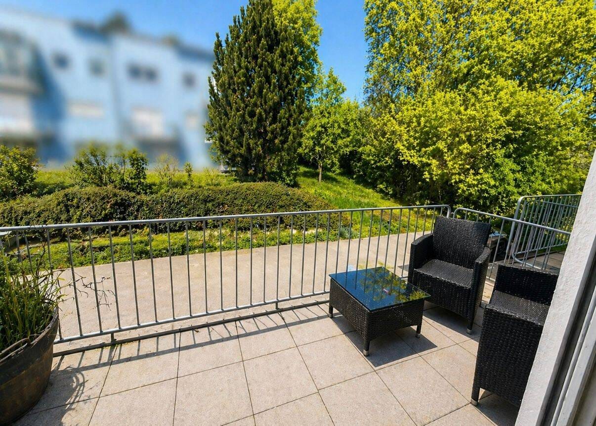 Immobilie in Engen - Gemütliche Zwei-Zimmer-Maisonette-ideal geschnitten und vermietet - Bild 2