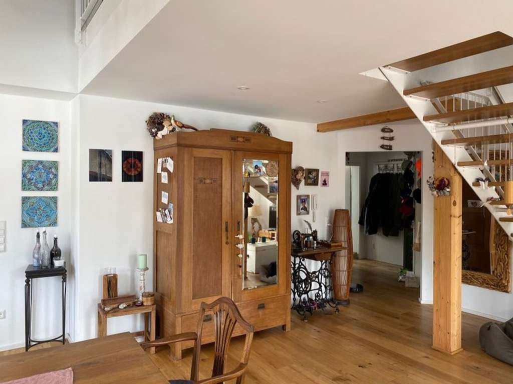 Immobilie in Cleebronn - Wunderschöne, moderne 4-Zimmer-Maisonette-Wohnung mit Balkon und EBK in Cleebronn - Bild 3
