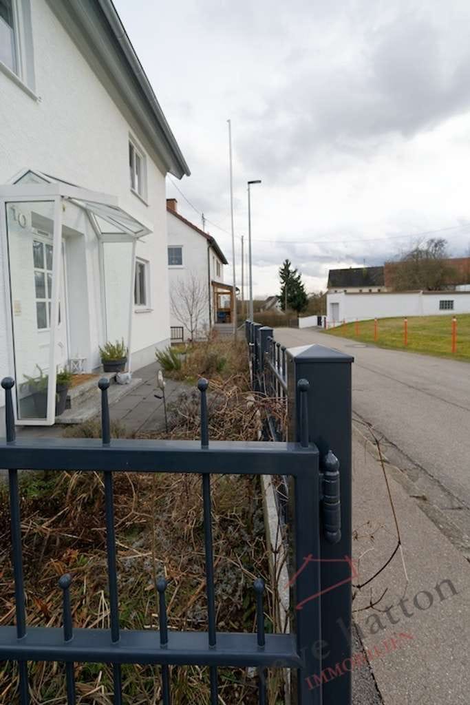 Immobilie in Zusmarshausen - Umfangreich saniertes EFH: Pelletheizung  + PV + Solarthermie
Ruhiger Lage - nur 4 min zur A8 - Bild 0