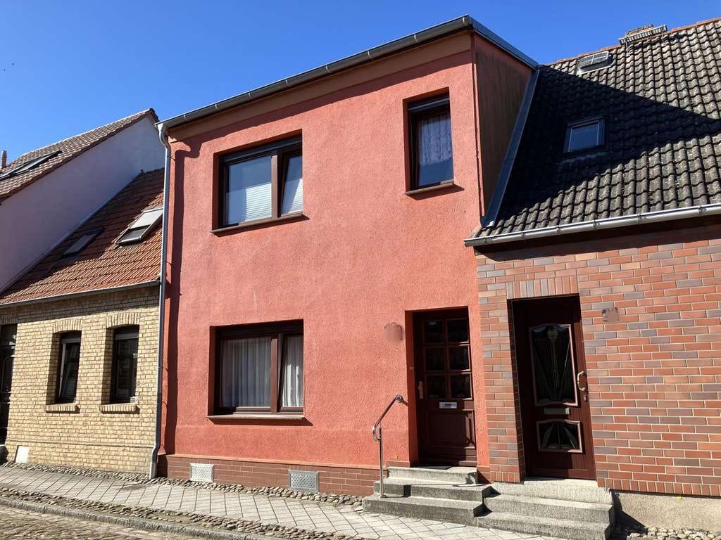 Immobilie in Neukalen - Charmantes Haus in idyllischer Lage  - Bild 1