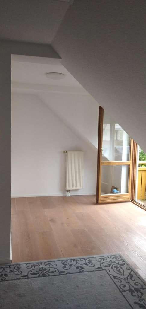 Immobilie in Offenhausen - Schöne 3 Zimmer Dachgeschosswohnung mit Weitblick in ruhiger Lage in 91238 Offenhausen - Bild 2