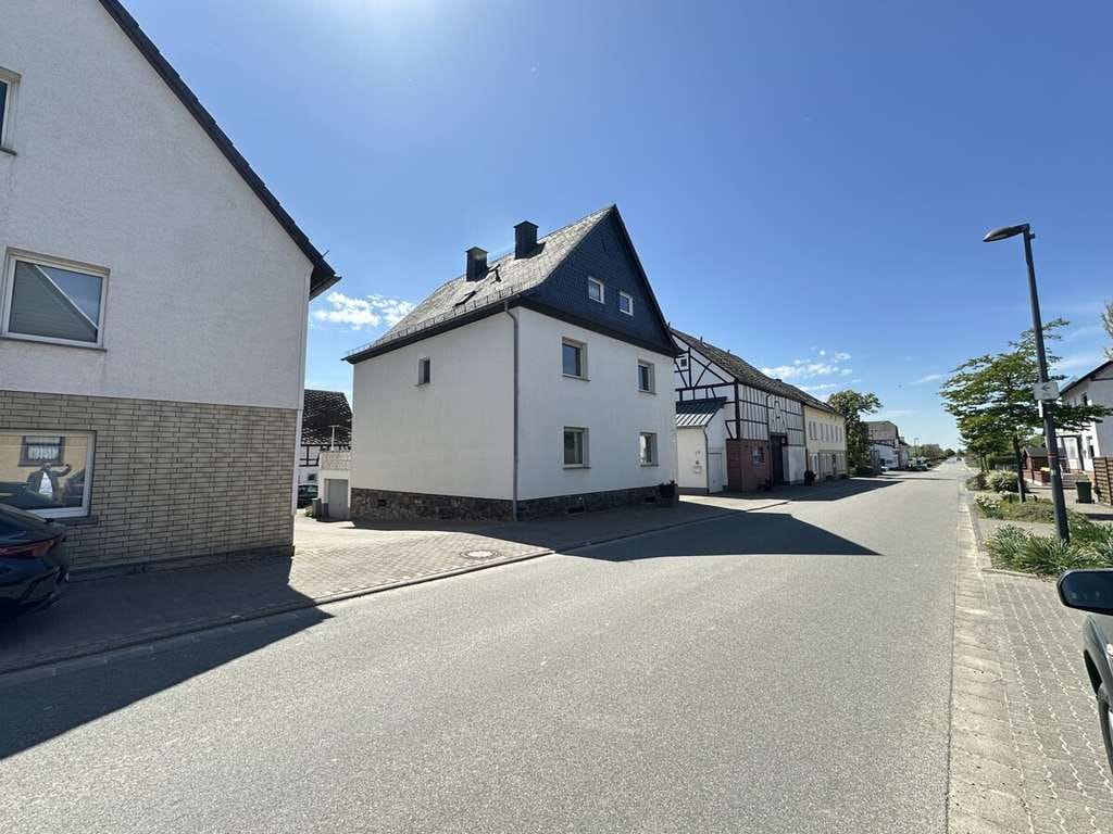 Immobilie in Argenthal - Schönes Einfamilienhaus mit Ausbaupotenzial und Scheune in Argenthal - Bild 1