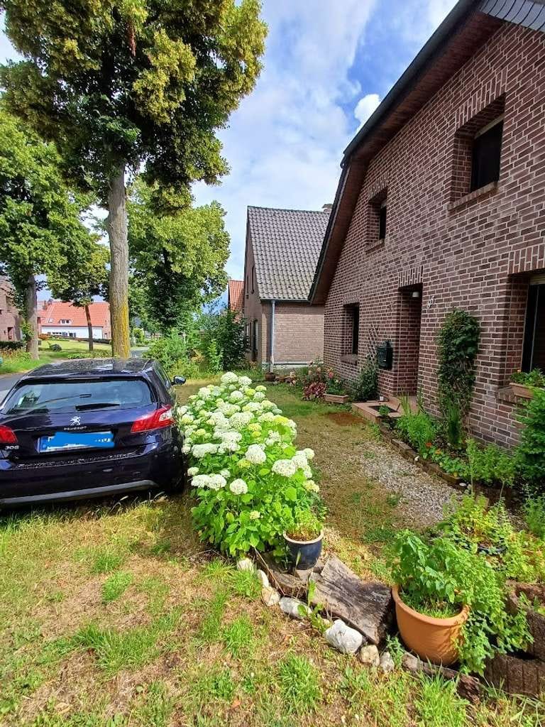 Immobilie in Kranenburg - 5-Zimmer Dachgeschosswohnung im ländlichen Frasselt - Bild 1