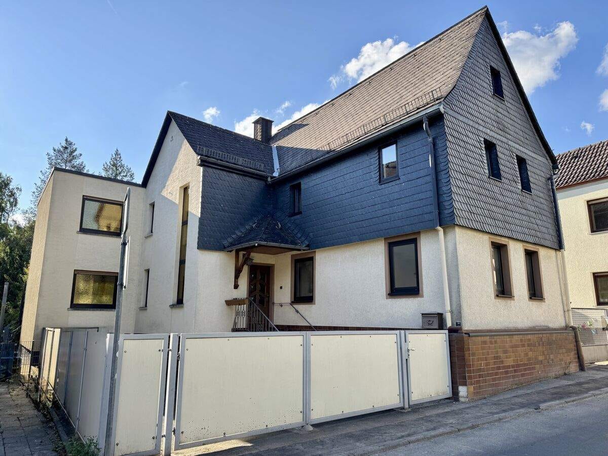 Immobilie in Kronberg - Seltenes Schmuckstück mit Charme und Geschichte - zentrales Ein- oder Zweifamilienhaus mit Garten - Bild 0