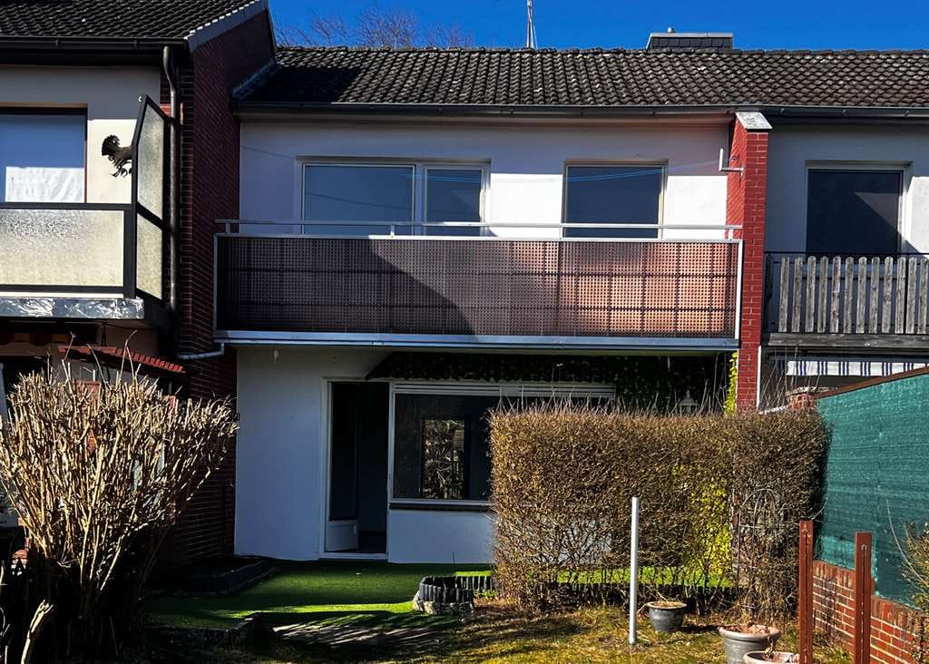 Immobilie in Seevetal - Sanierungbedürftiges aber gemütliches Mittelreihenhaus auf Erbbaurechtsgrundstück in Seevetal - Bild 0