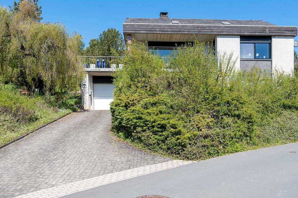 Immobilie in Dingdorf - NEUER PREIS! Freistehendes Einfamilienhaus + Nachbargrundstück in Schönecken - ruhige Lage - Bild 1