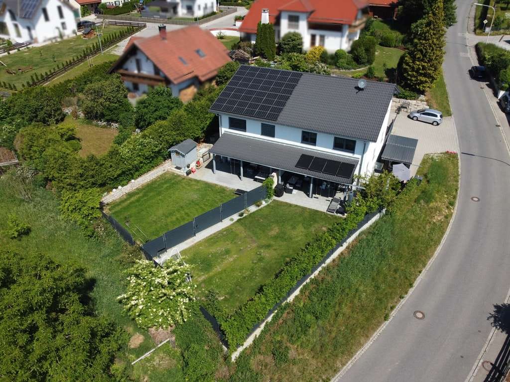 Immobilie in Vilsheim - Nachhaltig, modern, großzügig - Doppelhaushälfte mit Einliegerwohnung in ruhiger & familiärer Lage - Bild 1