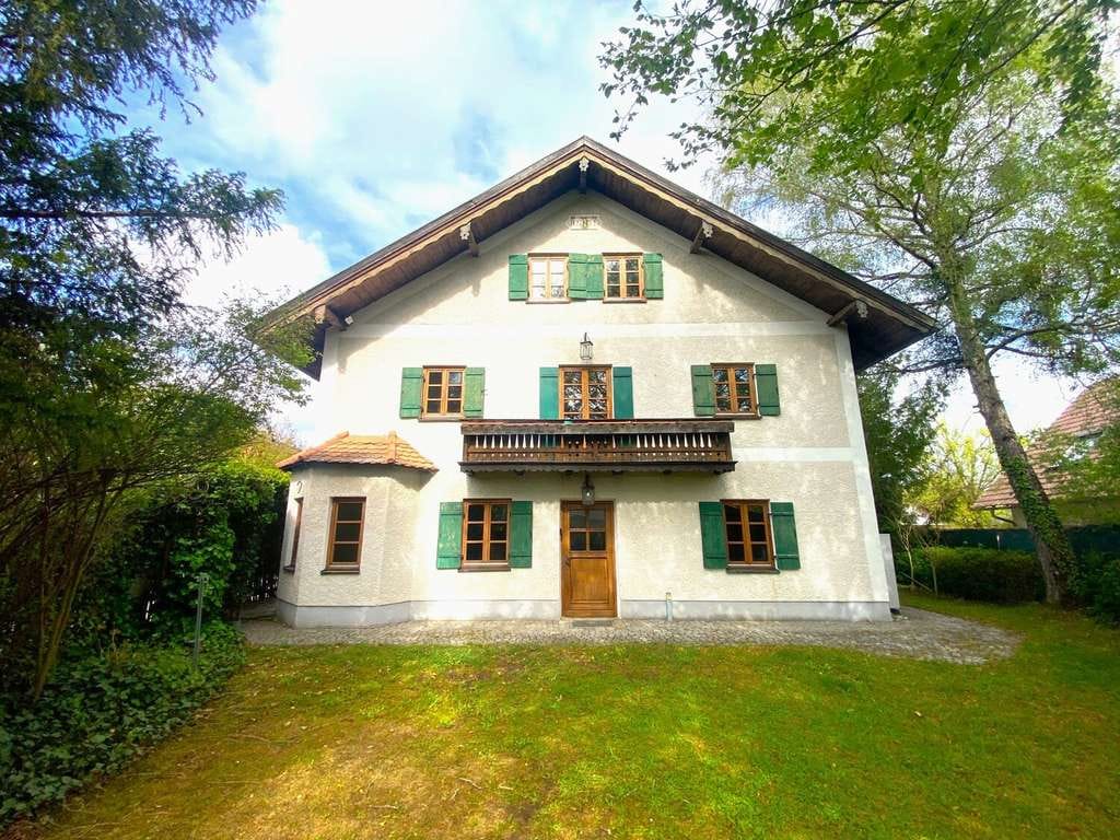 Immobilie in Egmating - Charmantes und energieeffizientes Zweifamilienhaus mit Eigennutz und renditestarken Einliegerwohnung - Bild 0