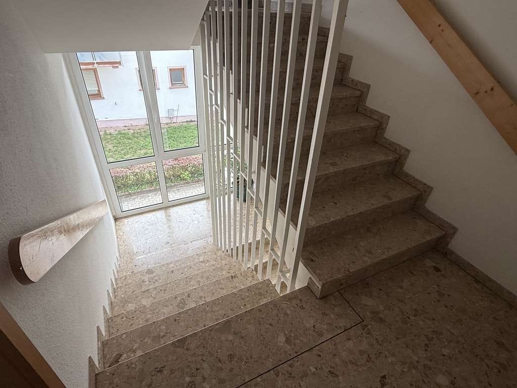 Immobilie in Billigheim-Ingenheim - ++ Helle 2 ZKBBalkon Wohnung im 1.OG eines 7-Parteienhauses in sehr ruhiger Wohnlage ! ++ - Bild 3