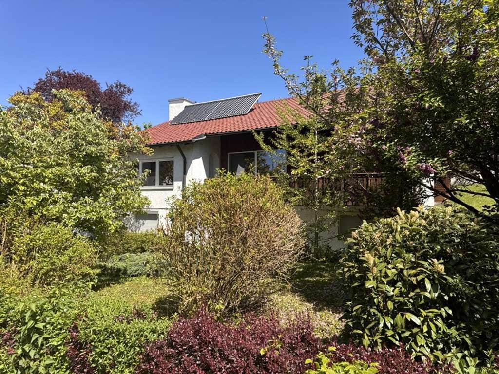 Immobilie in Allmersbach im Tal - Freistehendes Einfamilienhaus in Allmersbach im Tal - Bild 1