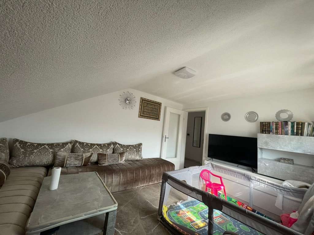 Immobilie in Göppingen - Komplett renovierte 2 Zimmer DG Wohnung in Faurndau! - Bild 3
