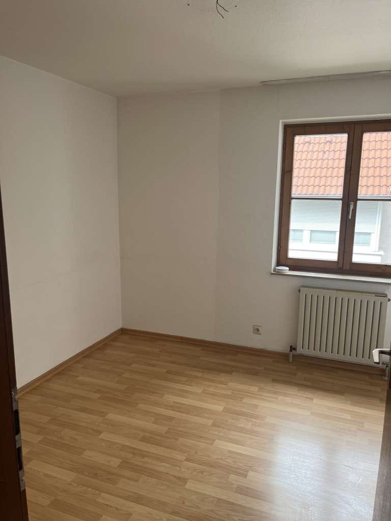 Immobilie in Waldenbuch - Charmante 3-Zimmer-Wohnung im Altstadtkern von Waldenbuch – ca. 78 m² mit Balkon & Stellplatz - Bild 2