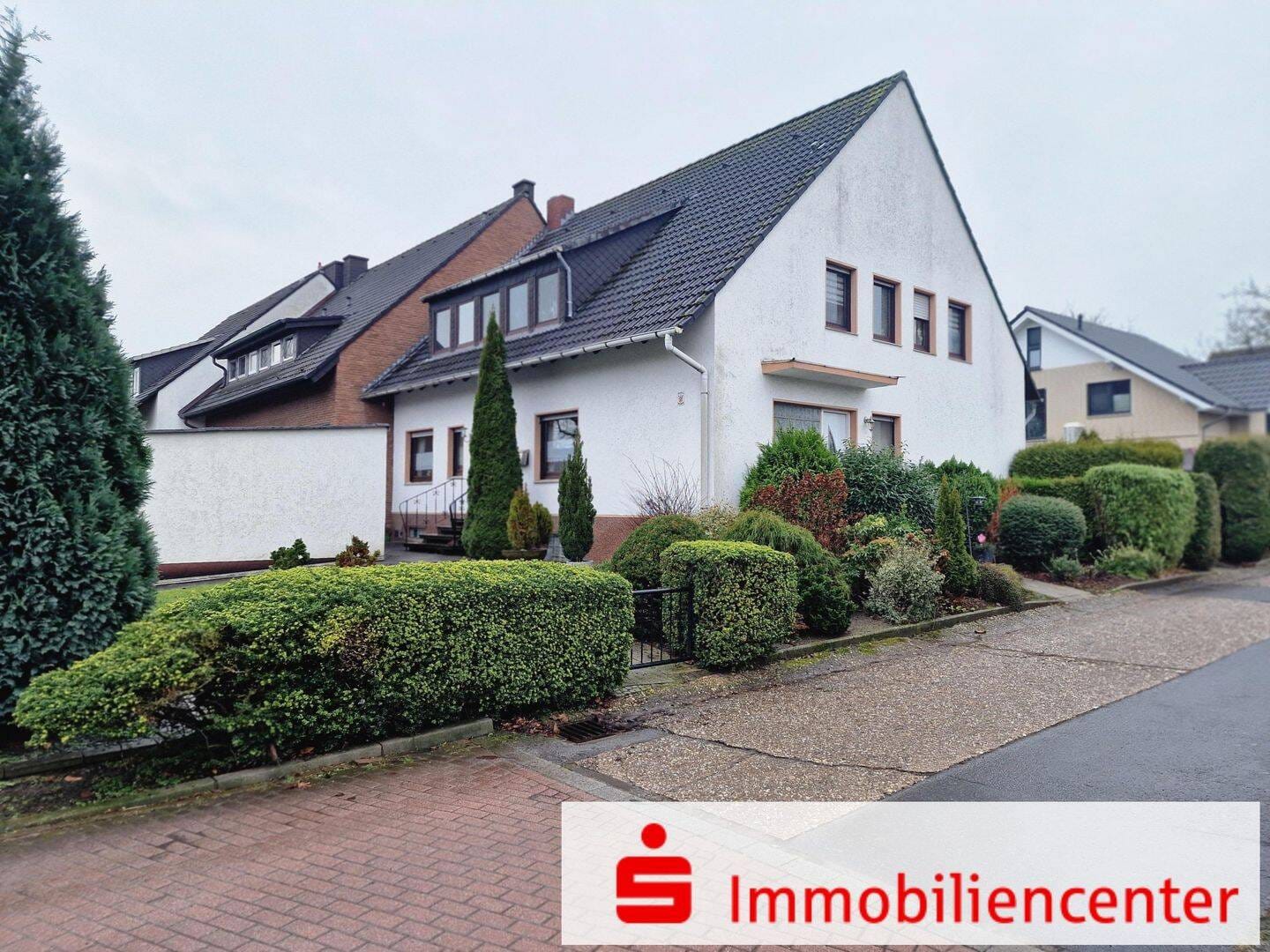 Immobilie in Recklinghausen - Einfamilienhaus mit Einlieger und Doppelgarage - Bild 0