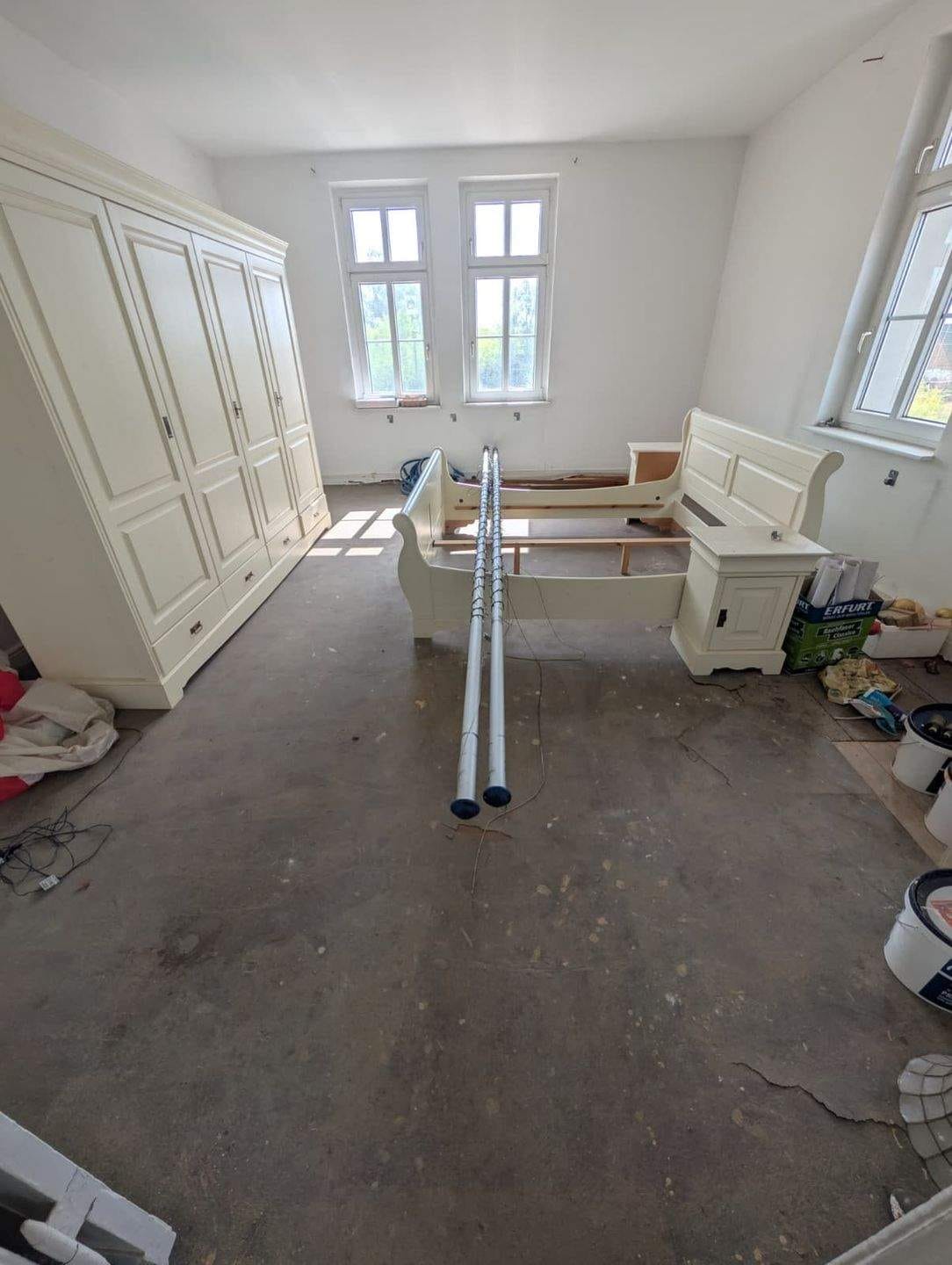 Immobilie in Bützow - Großzügige Altbauwohnung mit Kachelöfen im historischen Bahnhof (ca. 180 m²) - Bild 1