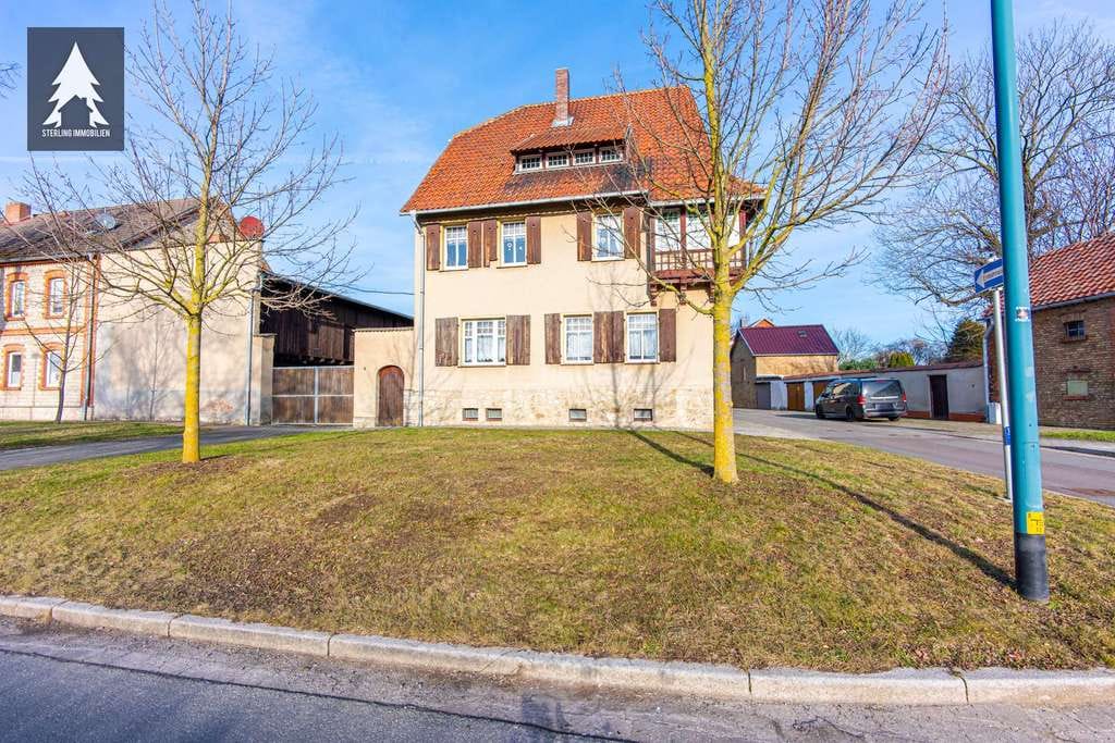 Immobilie in Seeland - Repräsentatives Wohnhaus mit historischem Flair und mit großzügigem Raumangebot - Bild 0