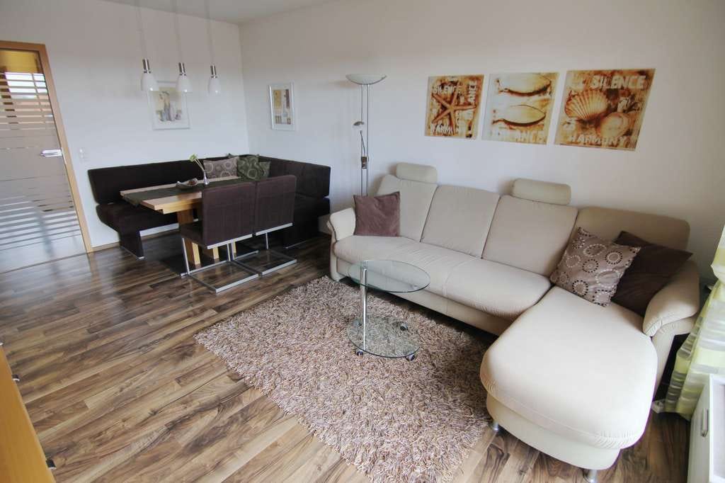 Immobilie in Kirchham - * Schmuckstück * schöne 2,5 Zimmer Wohnung mit Tiefgaragenstellplatz - Cernota Immobilien - Bild 2