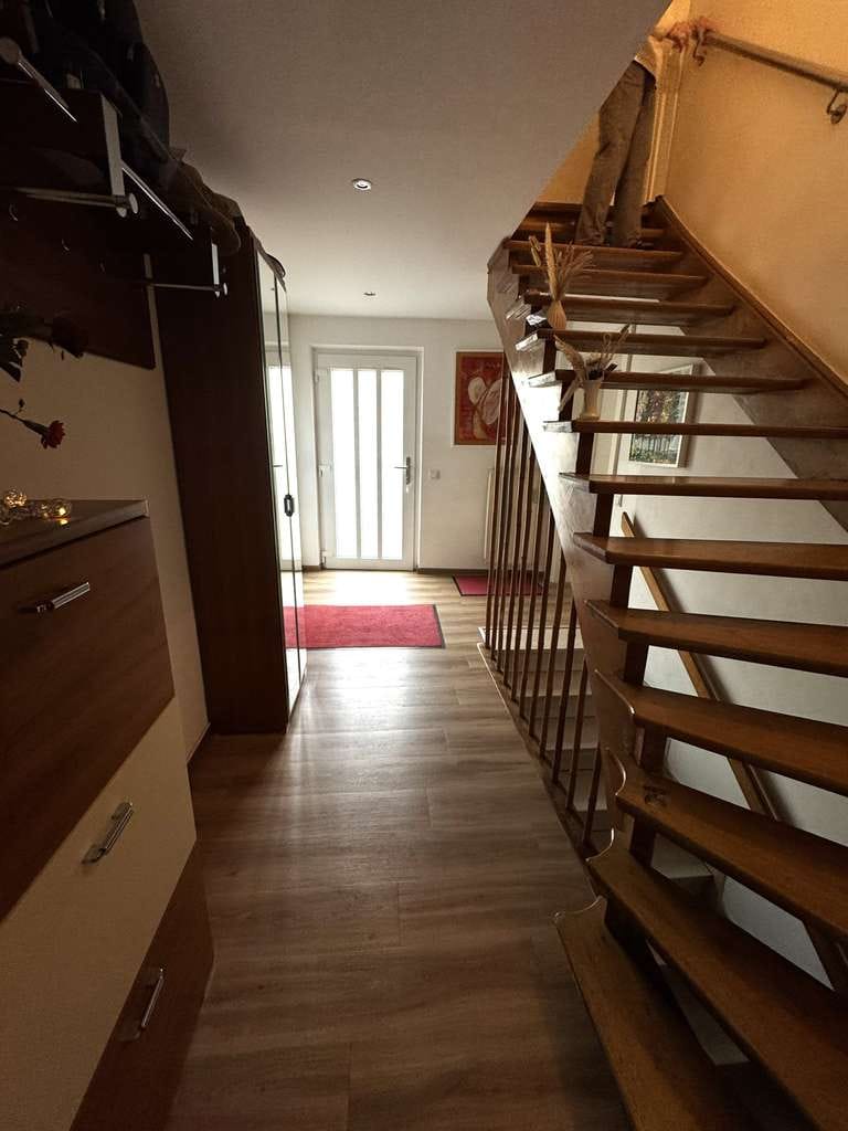 Immobilie in Gersheim - Großzügiges Einfamilienhaus mit zwei Wohneinheiten und traumhaftem Garten in Reinheim - Bild 1