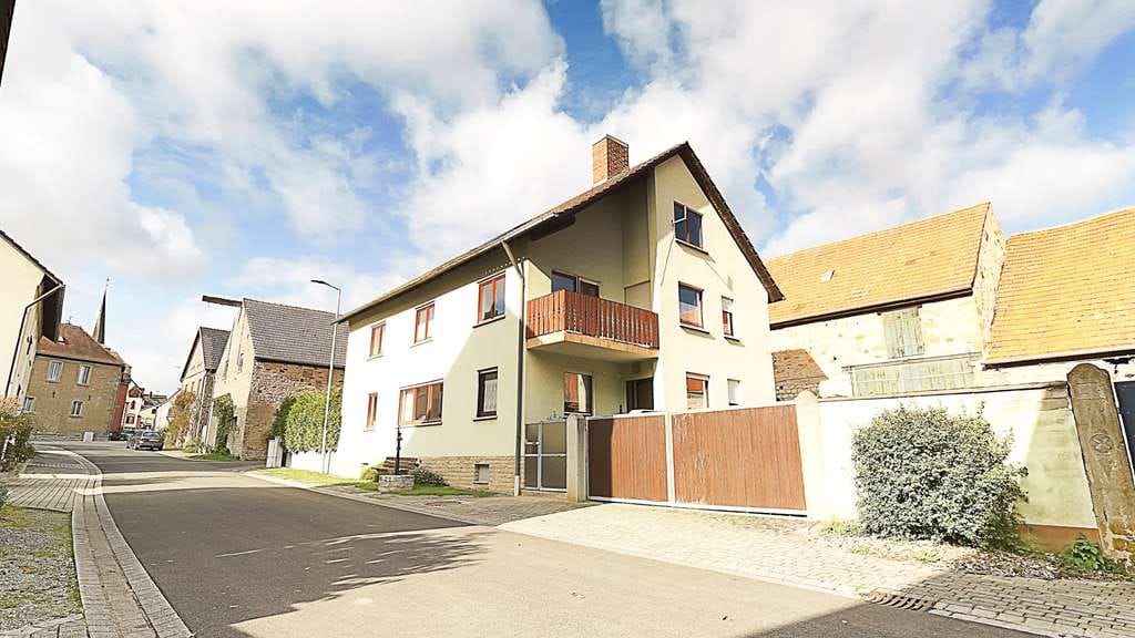 Immobilie in Volkach - Ein Zuhause mit Raum für Ideen - Bild 0
