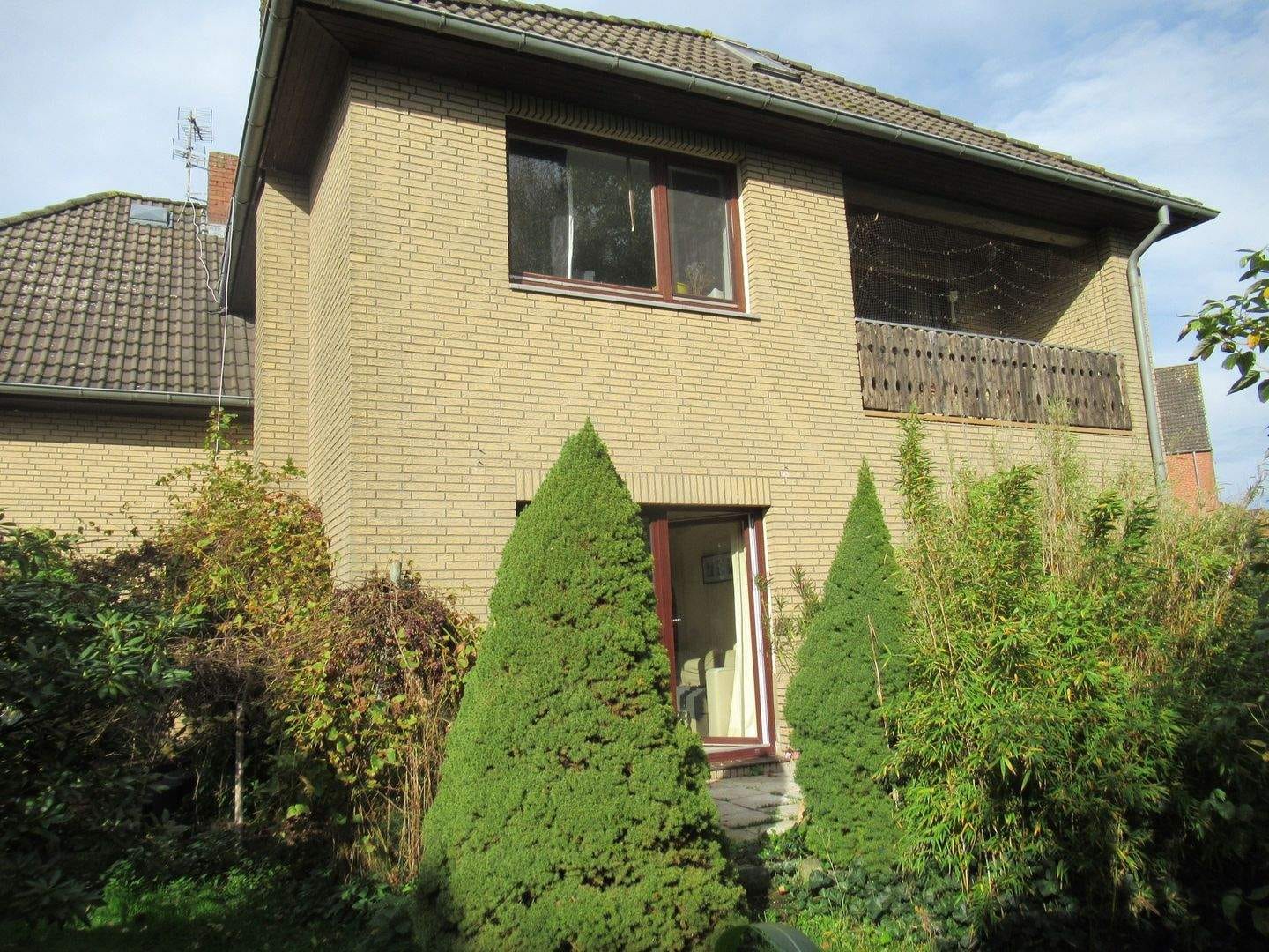 Immobilie in Weyhe - Anleger/Selbstnutzer! Weyhe Dreye solides 2 Fam. Haus inkl. 2 Grundstücke - Bild 0